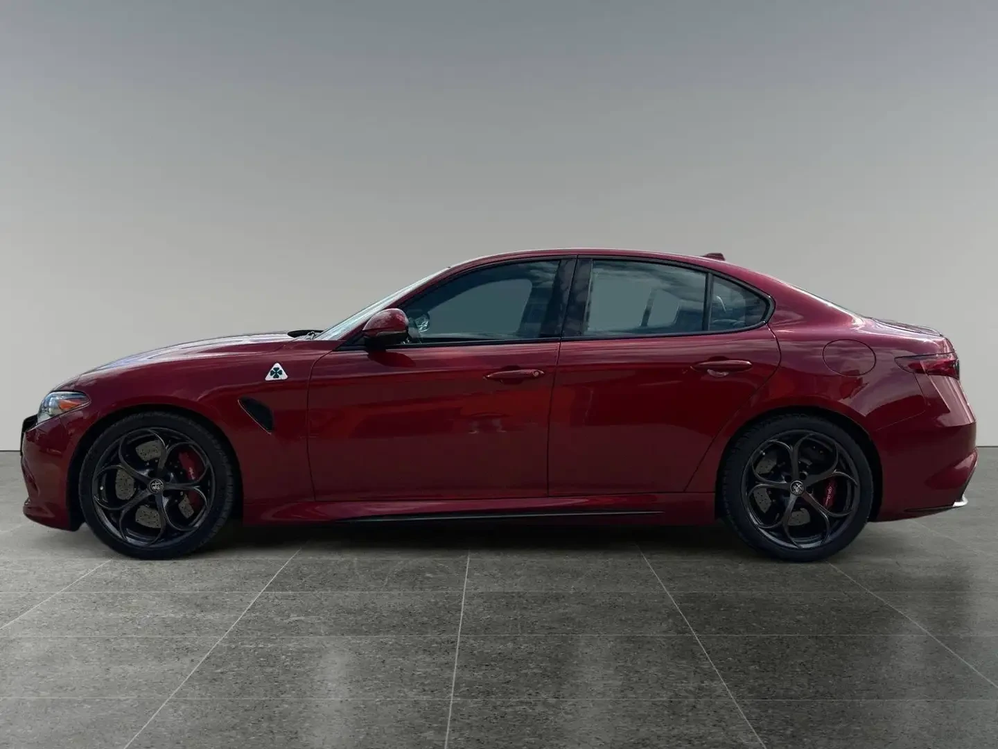 Alfa Romeo Giulia QUADROFOGLIO* FULL* КРАЙНА ЦЕНА ДО БЪЛГАРИЯ* , снимка 6 - Автомобили и джипове - 54959510