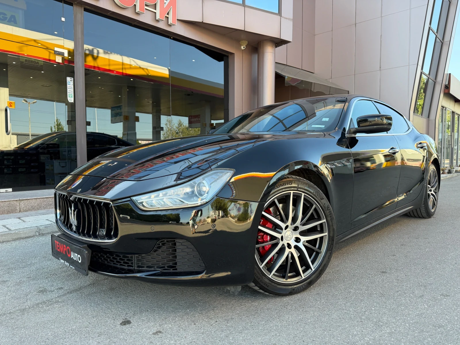 Maserati Ghibli 3.0D-V6 -SPORT-PODGREV-NAVI, снимка 2 - Автомобили и джипове - 55987367