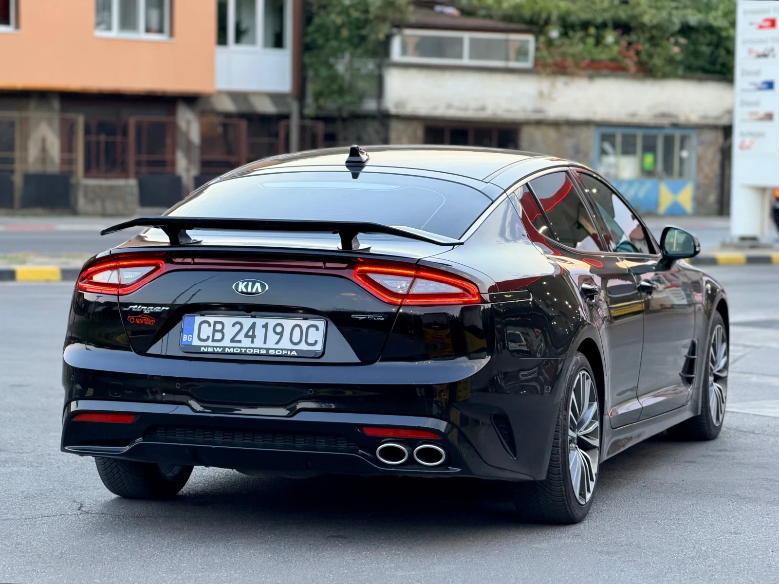 Kia Stinger 2.2-GT-Line-Full-Обслужен-лизинг, снимка 4 - Автомобили и джипове - 55989216