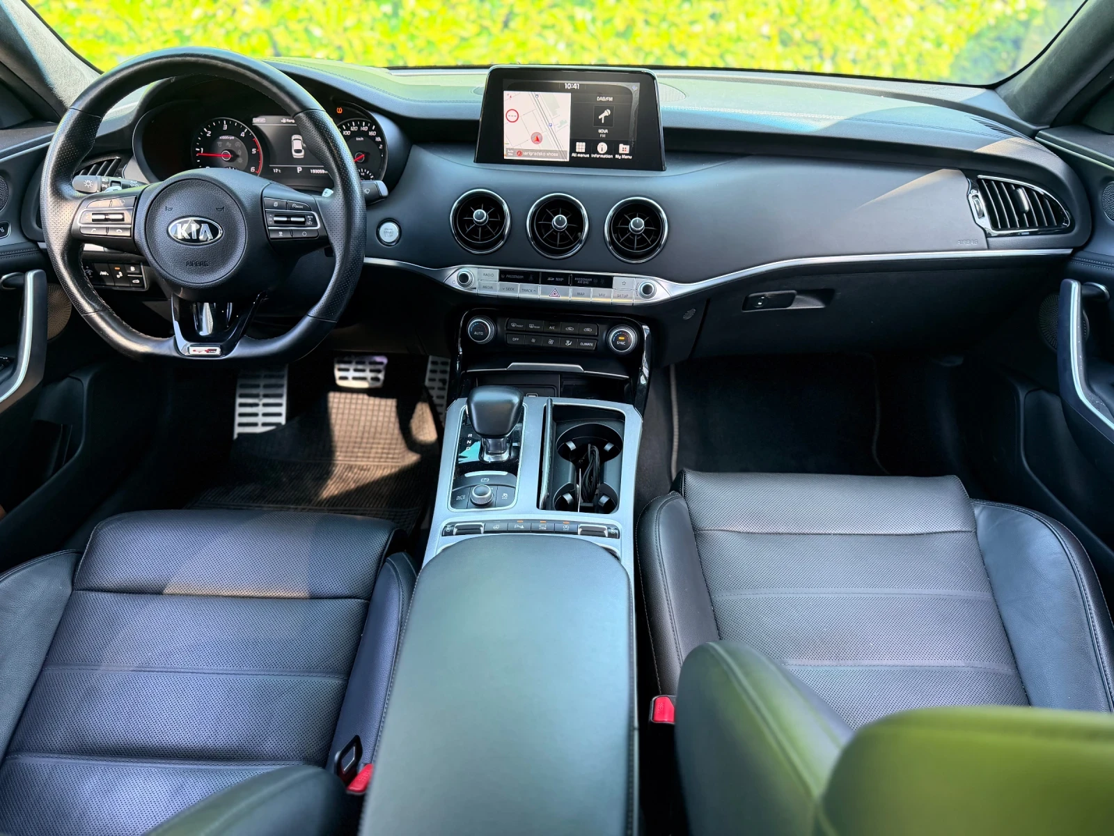 Kia Stinger 2.2-GT-Line-Full-Обслужен, снимка 10 - Автомобили и джипове - 55989216