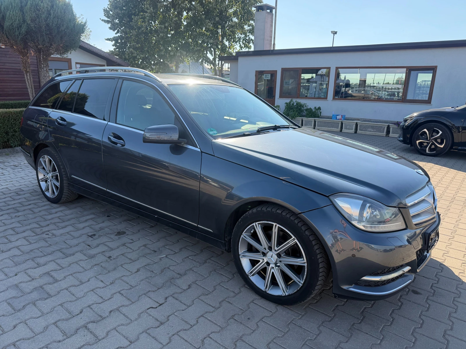 Mercedes-Benz C 220 CDI AVTOMAT/KOJA/NAVI EURO 5, снимка 4 - Автомобили и джипове - 56119755