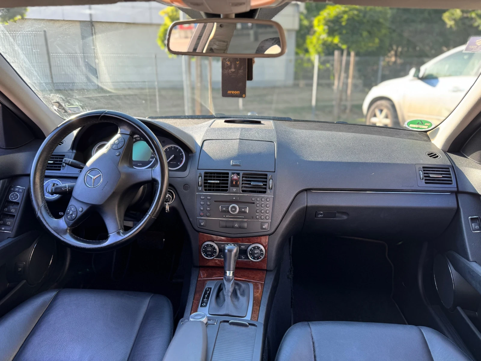 Mercedes-Benz C 350, снимка 6 - Автомобили и джипове - 56137729