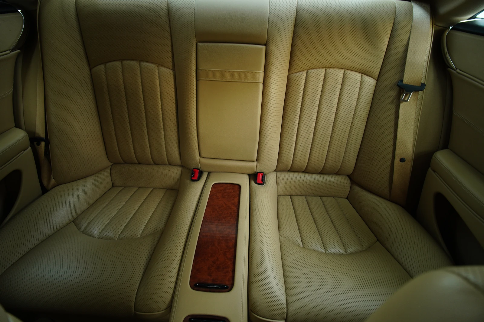 Mercedes-Benz CLS 350 CGI, снимка 7 - Автомобили и джипове - 56744473