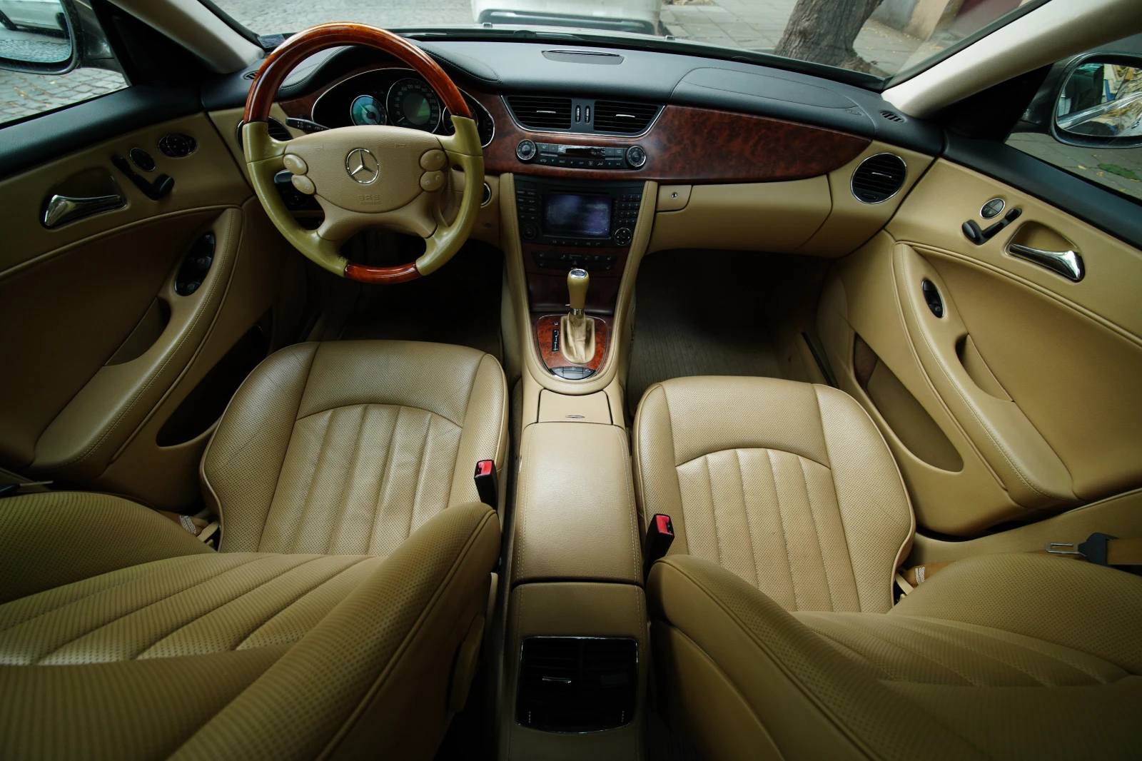 Mercedes-Benz CLS 350 CGI, снимка 6 - Автомобили и джипове - 56744473