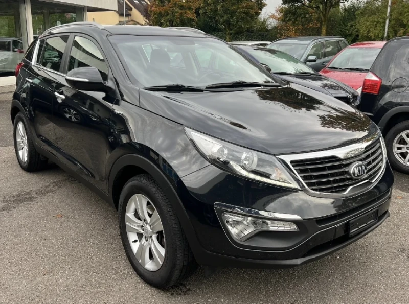 Kia Sportage 2.0CRDI 184к.с Швейцария 4x4 , снимка 3 - Автомобили и джипове - 49168249