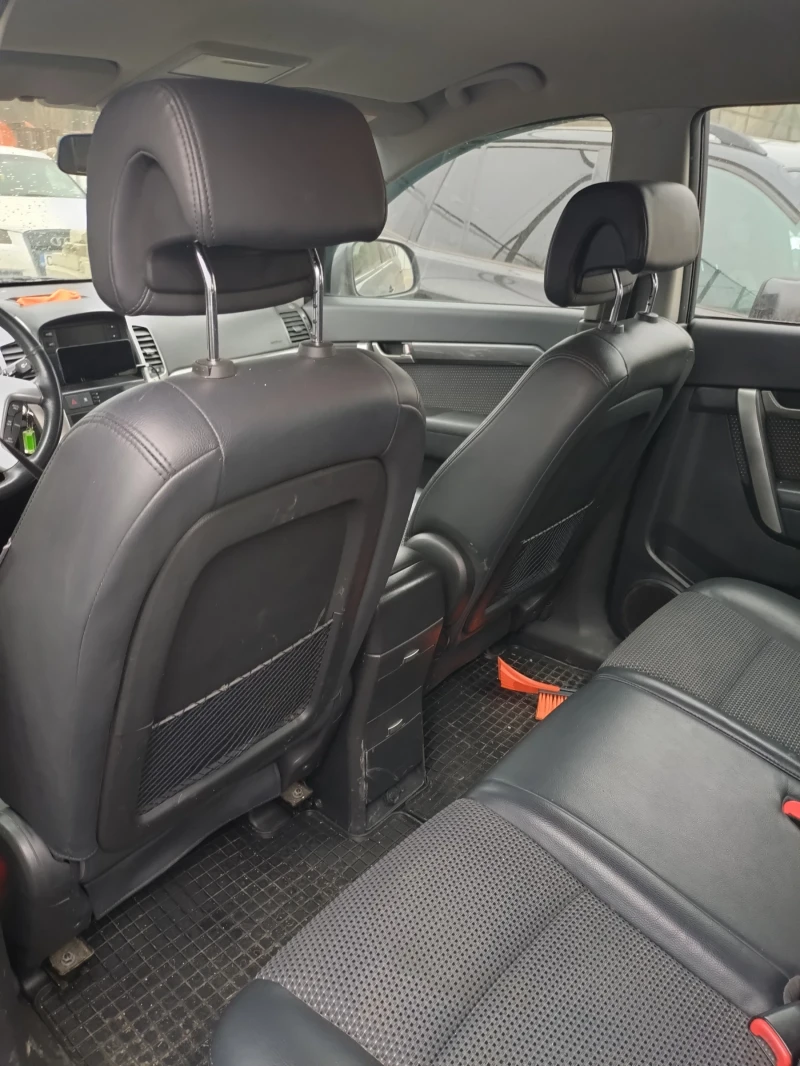 Chevrolet Captiva, снимка 12 - Автомобили и джипове - 53303835