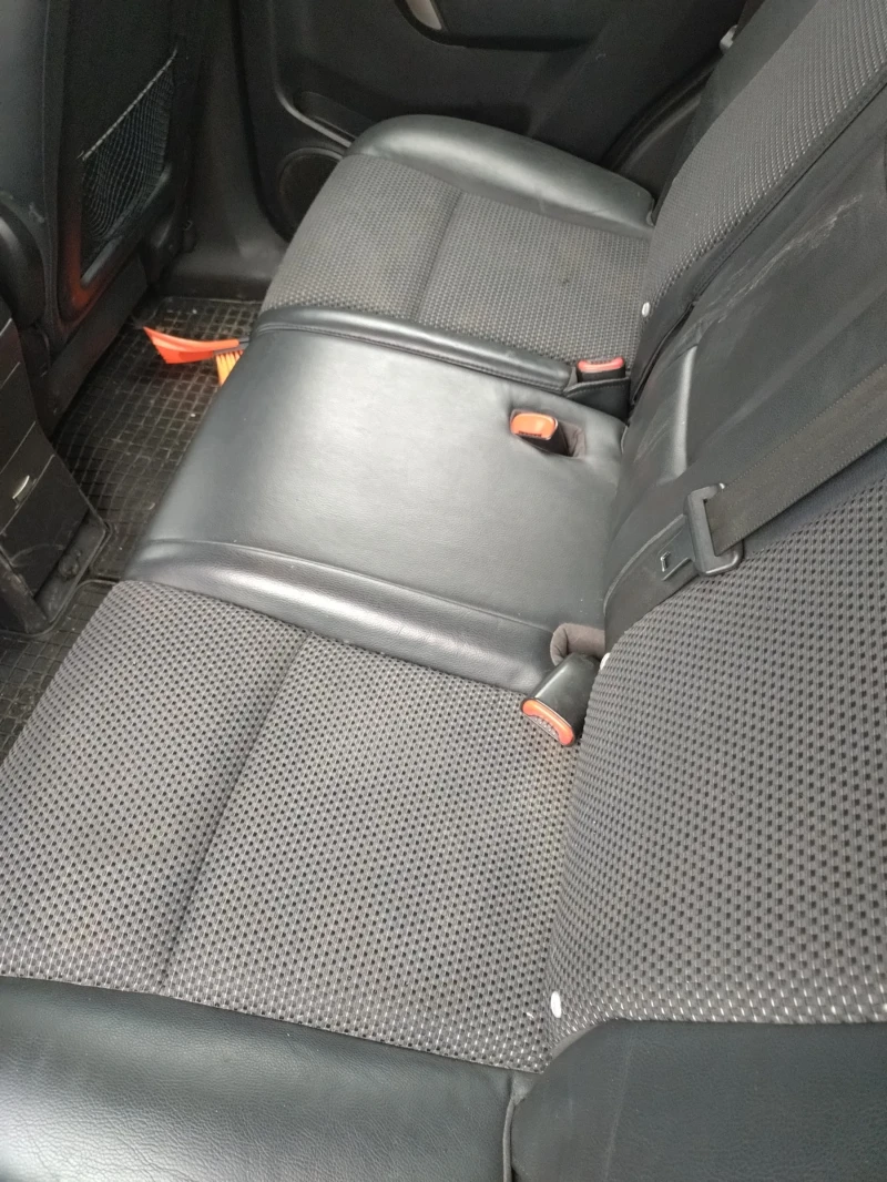 Chevrolet Captiva, снимка 11 - Автомобили и джипове - 53303835