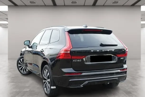 Volvo XC60 B5 AWD = Plus Dark = Гаранция, снимка 2 - Автомобили и джипове - 54179323