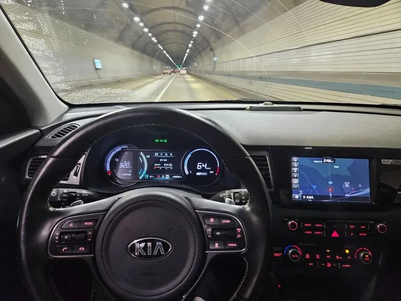 Kia Niro Ev Noblesse, снимка 13 - Автомобили и джипове - 55925910