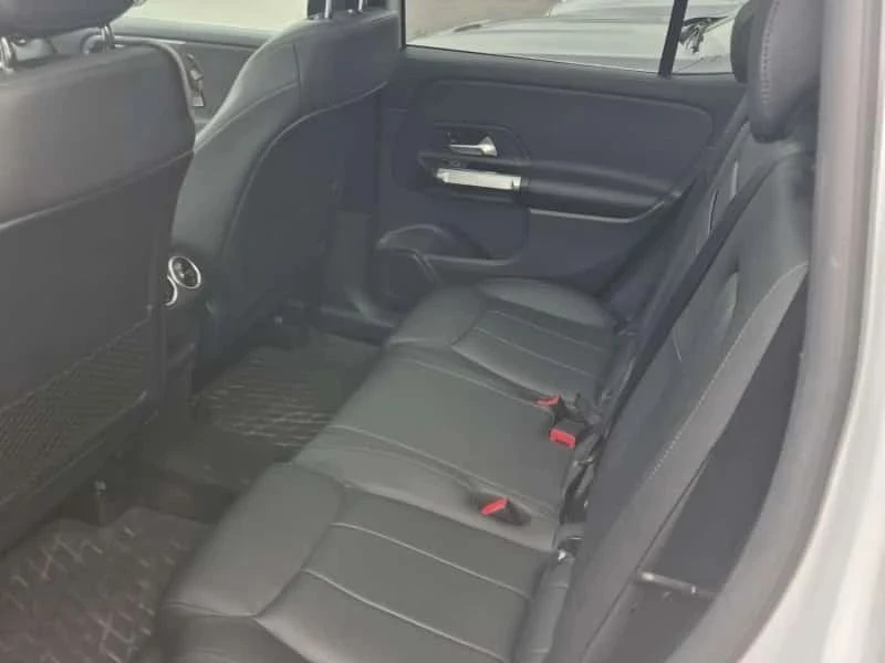 Mercedes-Benz GLB 250, снимка 13 - Автомобили и джипове - 56732017