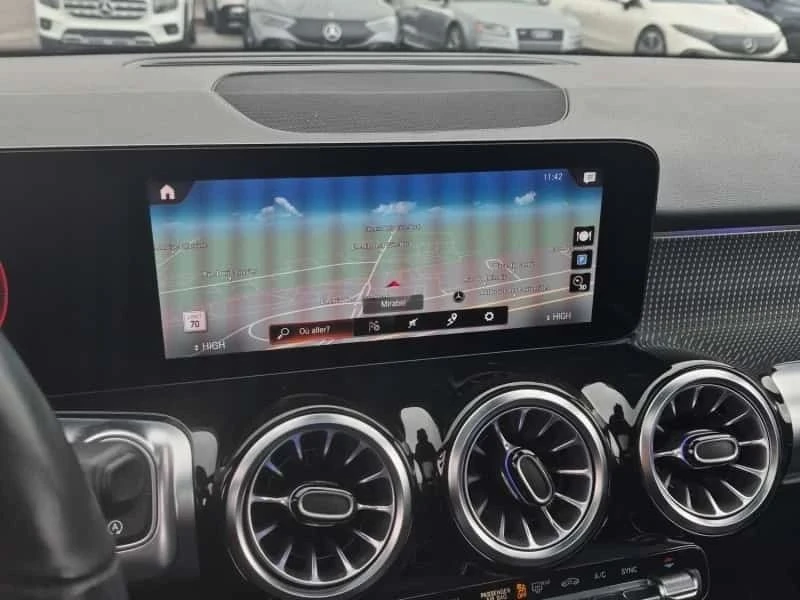Mercedes-Benz GLB 250, снимка 9 - Автомобили и джипове - 56732017