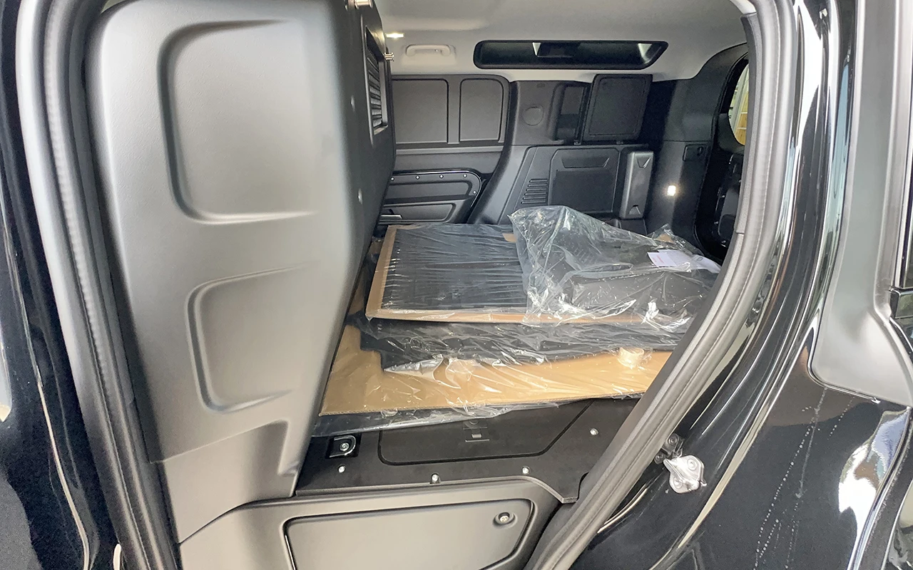 Land Rover Defender Hard Top S D250 - изображение 7