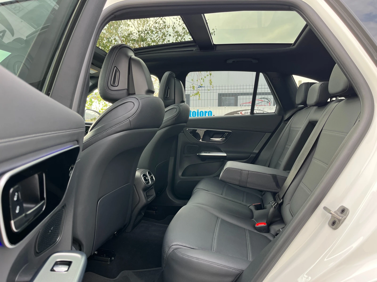 Mercedes-Benz GLC 300 2.0i-  | Mobile.bg   14