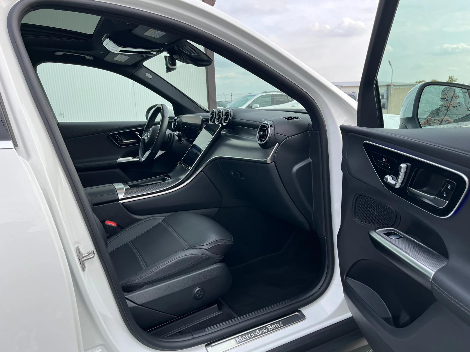 Mercedes-Benz GLC 300 2.0i-  | Mobile.bg   7