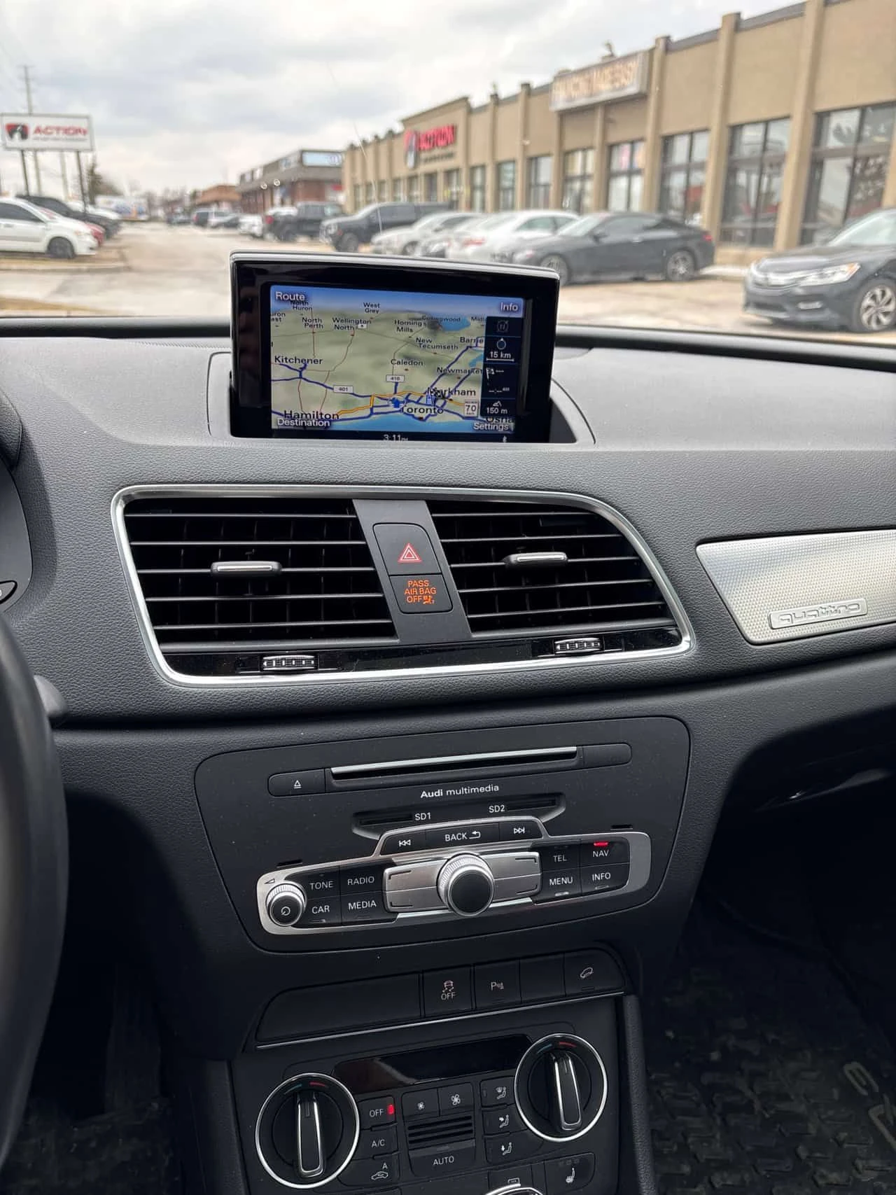 Audi Q3 PROGRESSIV/CARFAX/ПАНОРАМА/ПОДГРЕВИ, снимка 9 - Автомобили и джипове - 53907233