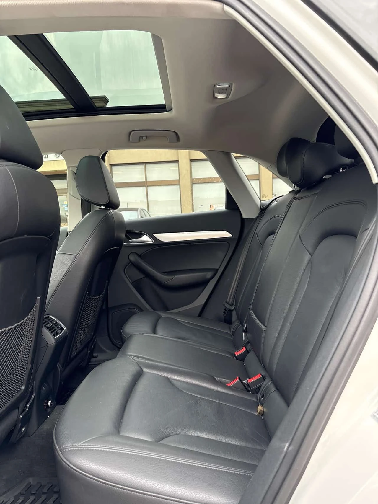 Audi Q3 PROGRESSIV/CARFAX/ПАНОРАМА/ПОДГРЕВИ, снимка 11 - Автомобили и джипове - 53907233