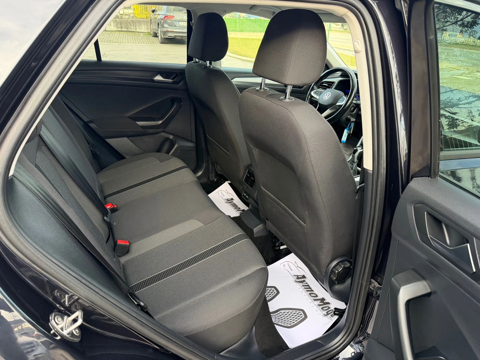 VW T-Roc 2.0 TDI AVT KAMERA LED, снимка 10 - Автомобили и джипове - 53915171