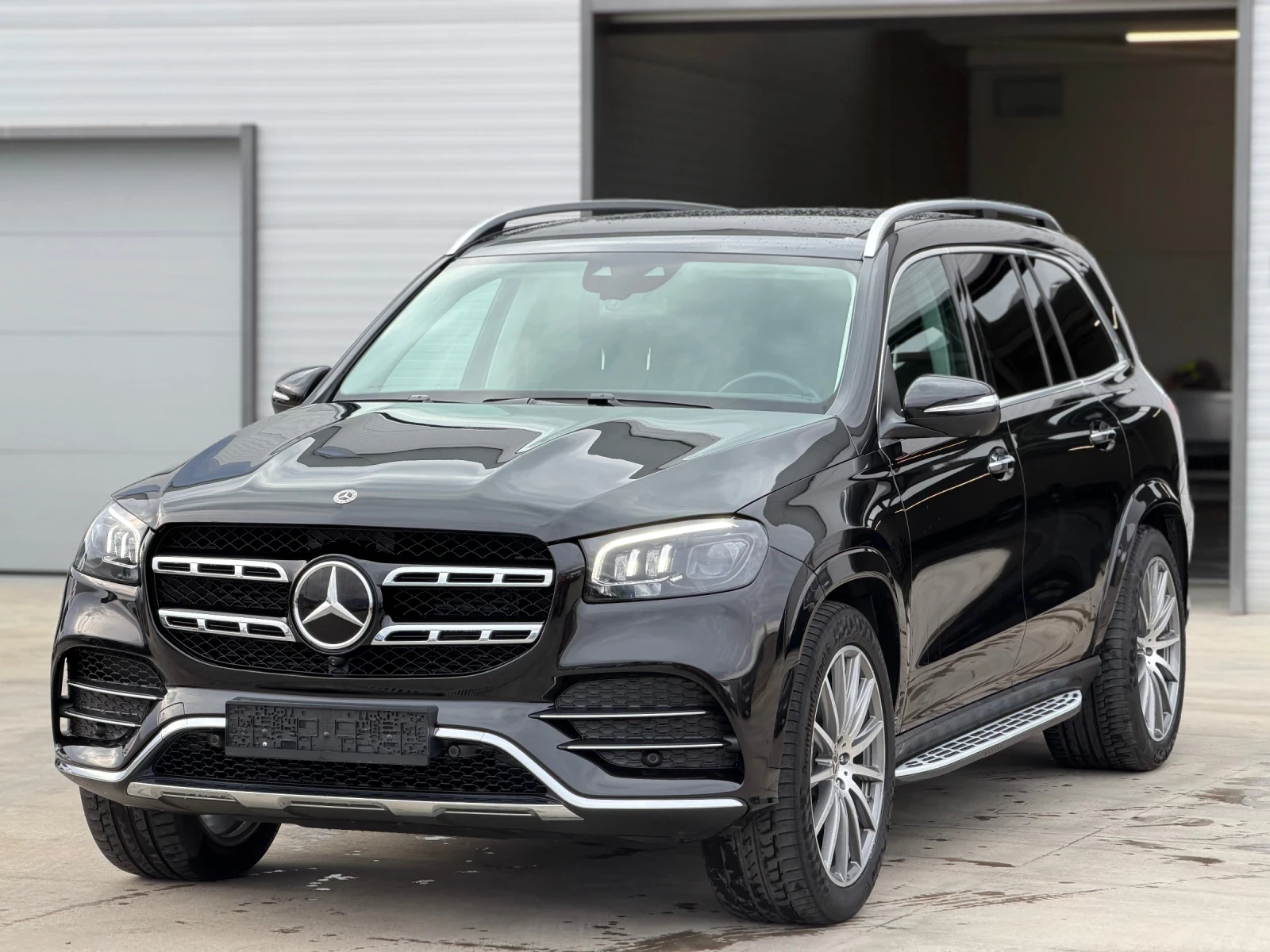 Mercedes-Benz GLS 400 AMG* BURMESTER* 7 МЕСТЕН* МАСАЖ* FULL EXTRA*  , снимка 2 - Автомобили и джипове - 53924140