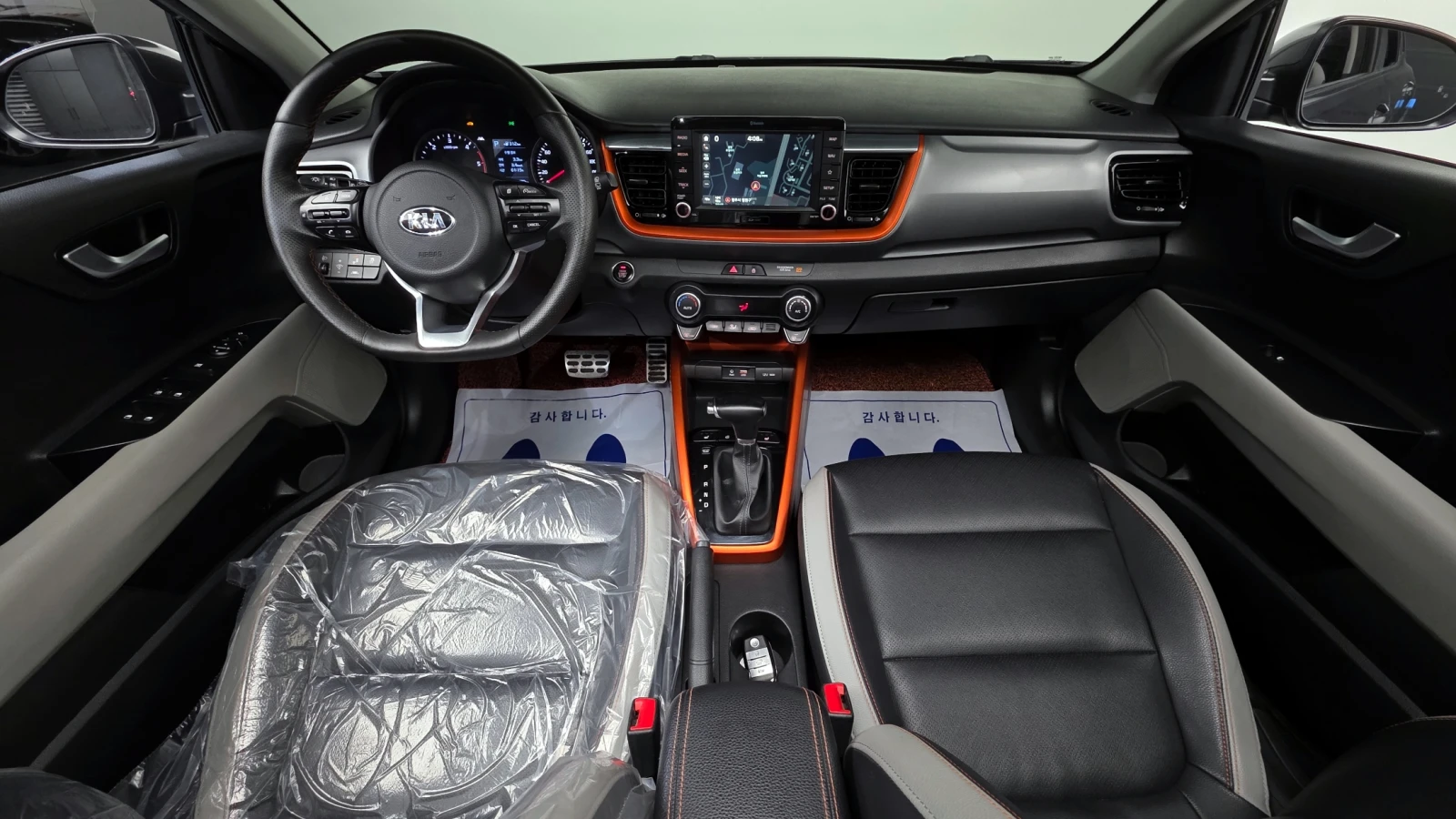 Kia Stonic 1.6 Prestige autogeorge.com, снимка 6 - Автомобили и джипове - 54136412