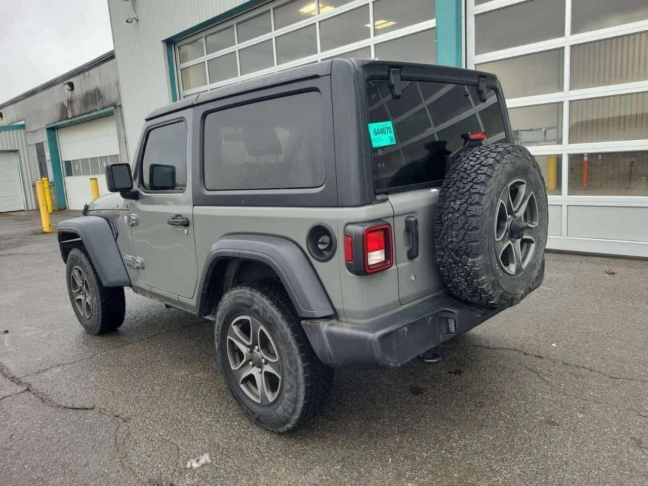 Jeep Wrangler SPORT S/CARFAX/, снимка 4 - Автомобили и джипове - 54454153