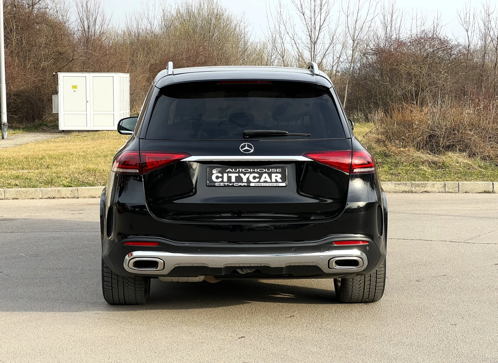 Mercedes-Benz GLE 400 d / 4-MATIC / AMG / AIRMATIC / PANO / 360 / BURM /, снимка 5 - Автомобили и джипове - 54503454