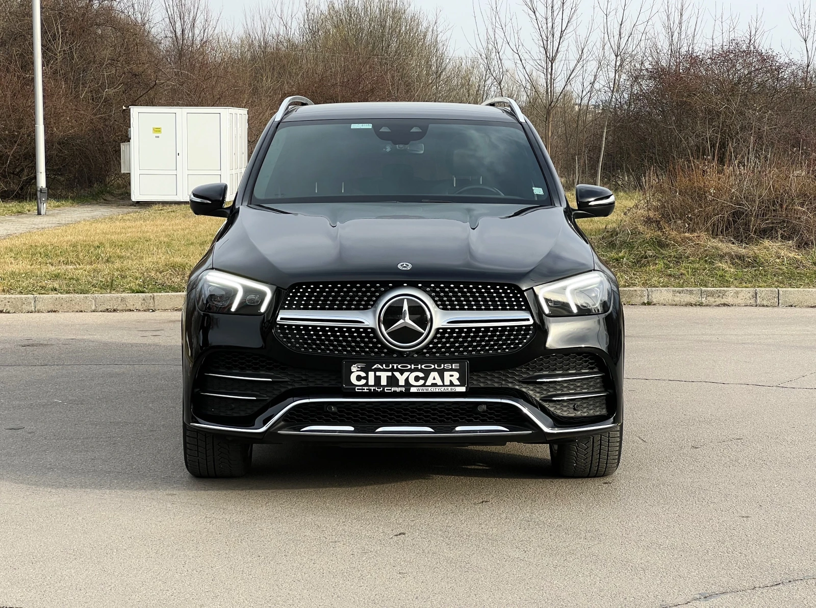 Mercedes-Benz GLE 400 d / 4-MATIC / AMG / AIRMATIC / PANO / 360 / BURM /, снимка 2 - Автомобили и джипове - 54503454