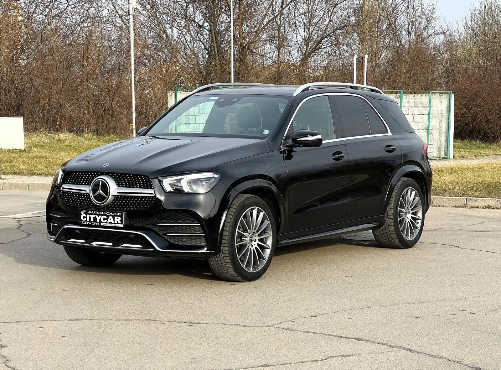 Mercedes-Benz GLE 400 d / 4-MATIC / AMG / AIRMATIC / PANO / 360 / BURM /, снимка 3 - Автомобили и джипове - 54503454