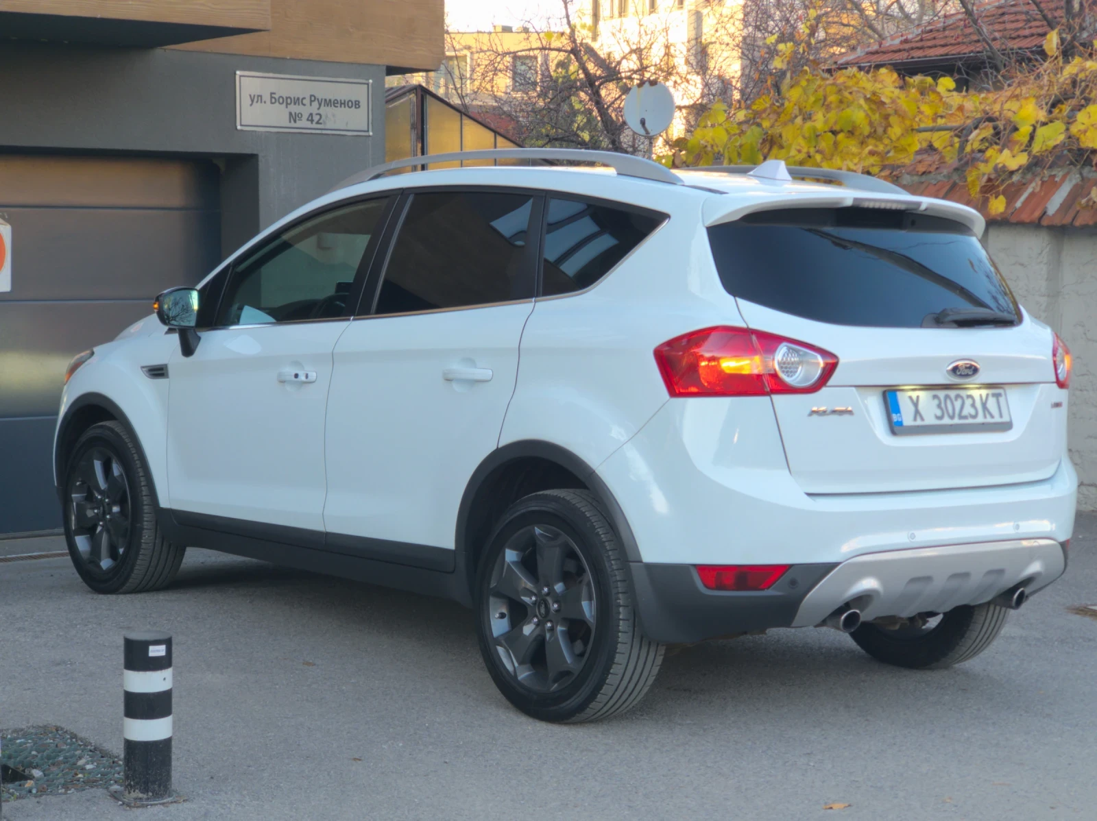 Ford Kuga 4X4 FACELIFT ПАНОРАМА Titanium Keyless Euro 5, снимка 4 - Автомобили и джипове - 56241966