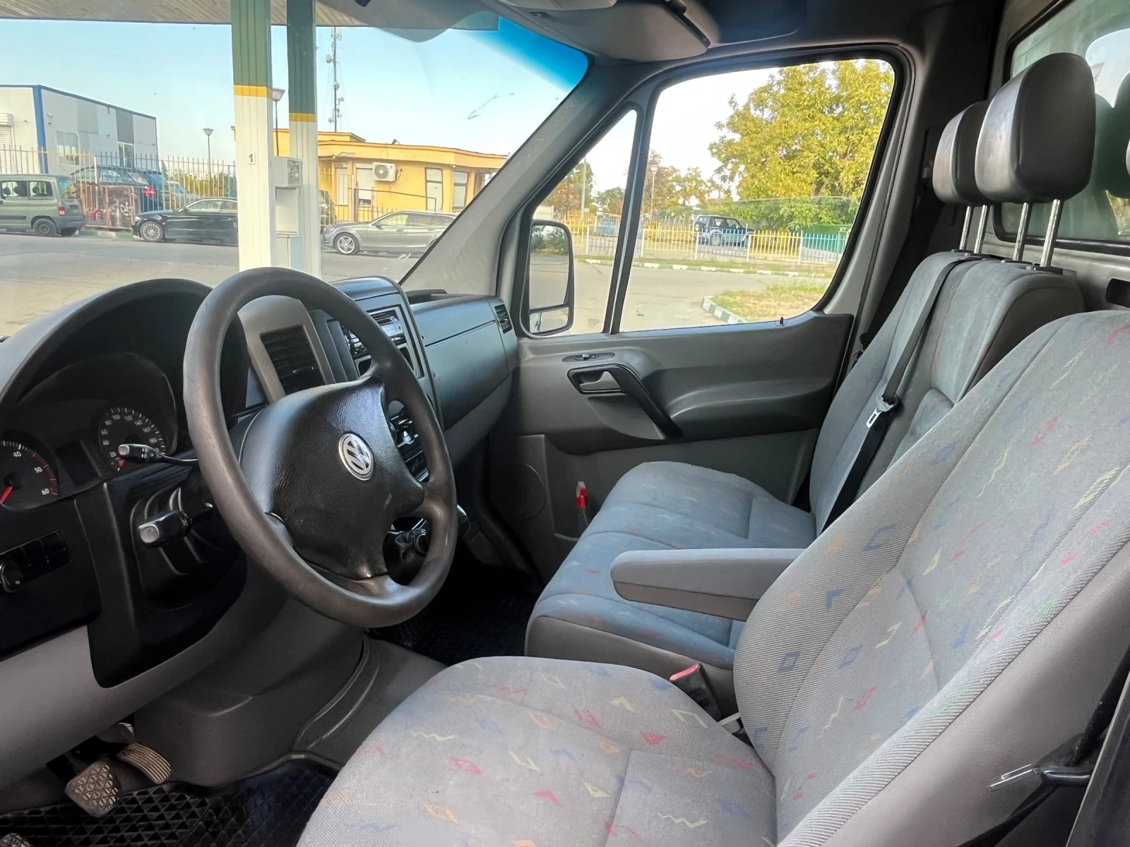 VW Crafter, снимка 7 - Бусове и автобуси - 56441671
