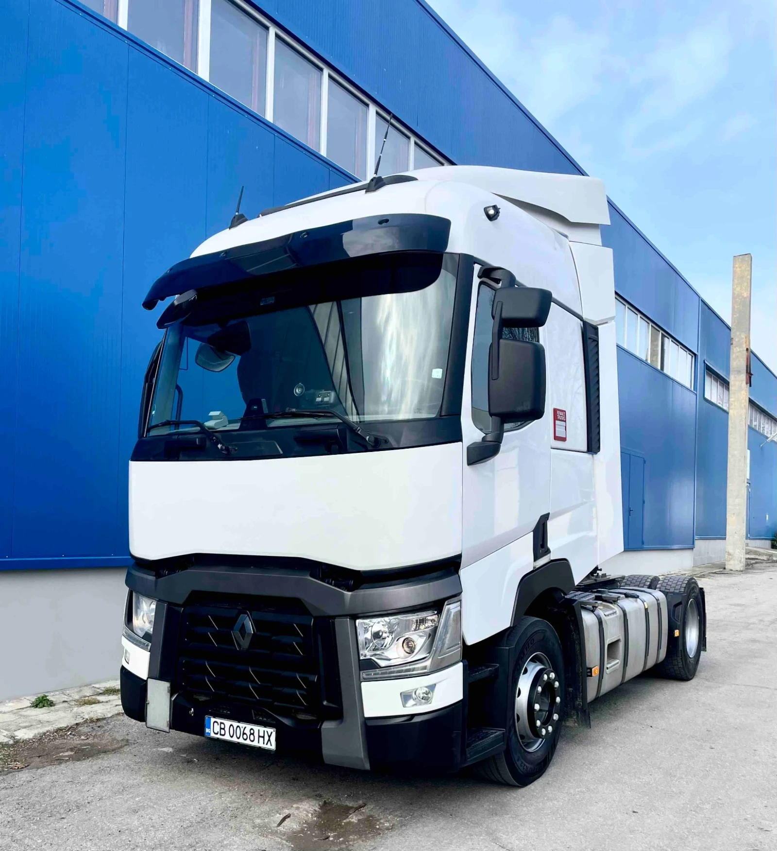 Renault T  - изображение 2