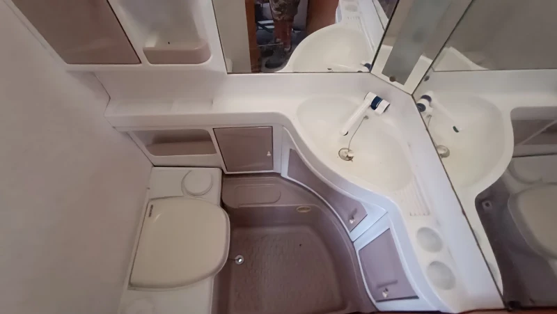 Каравана Hobby Elegance 720, снимка 10 - Каравани и кемпери - 52562654