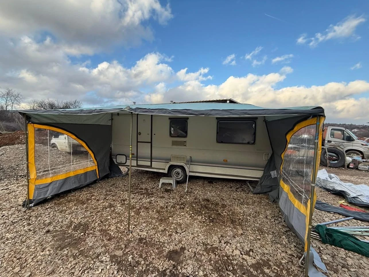 Каравана Adria Forma 460 TS, снимка 7 - Каравани и кемпери - 53997839