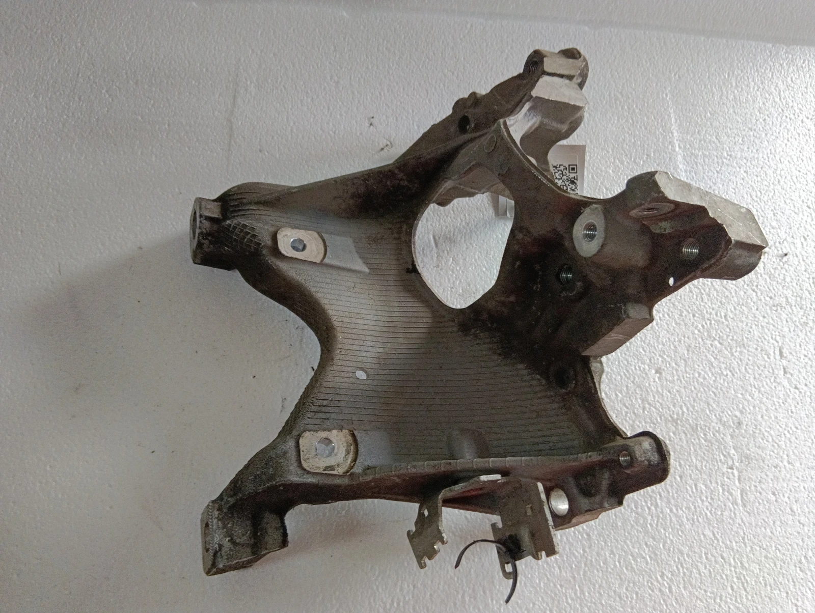 планка ДЯСНА 8W0399296E Audi A4