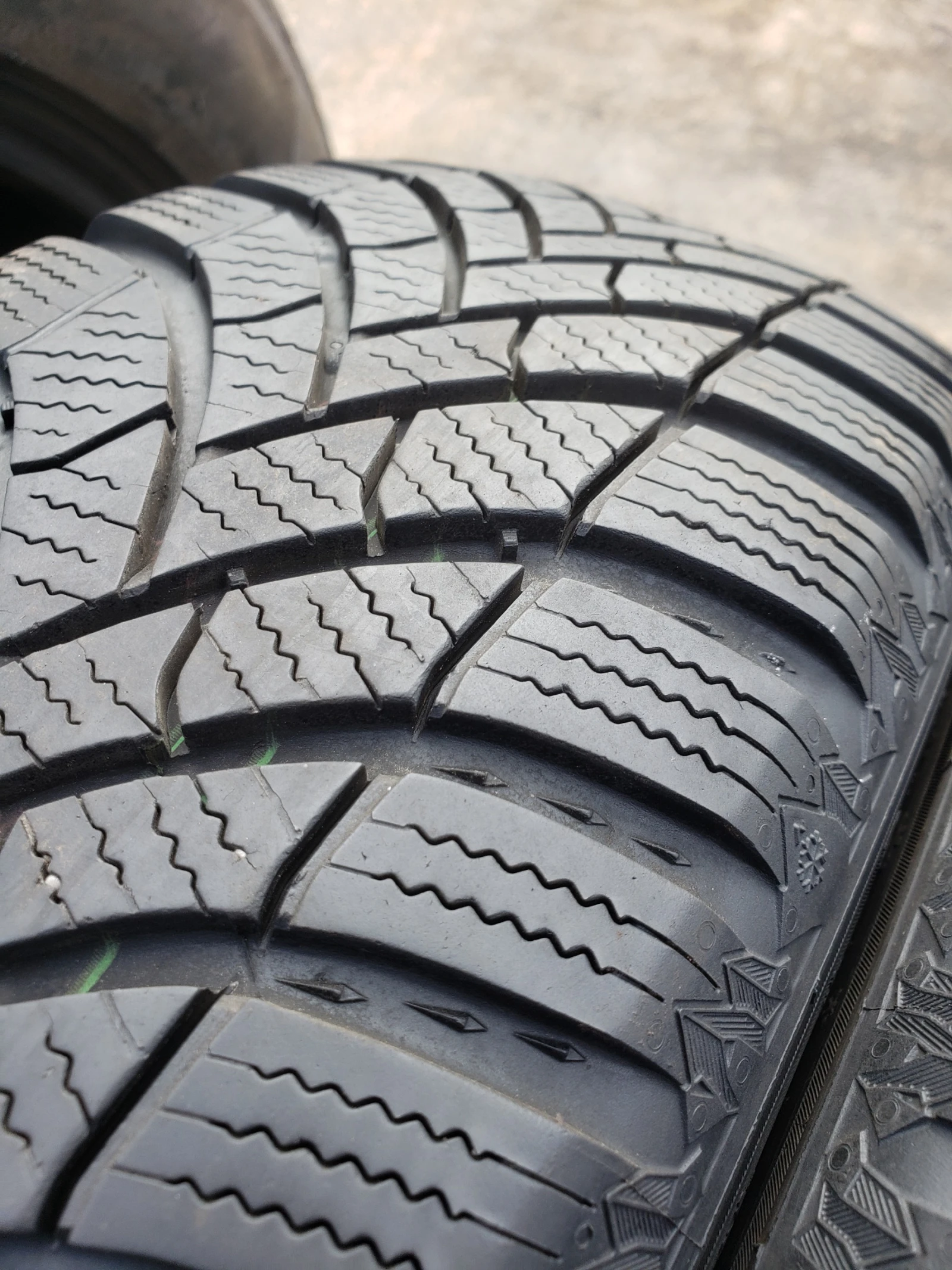 Гуми Зимни 185/65R15, снимка 6 - Гуми и джанти - 56704971