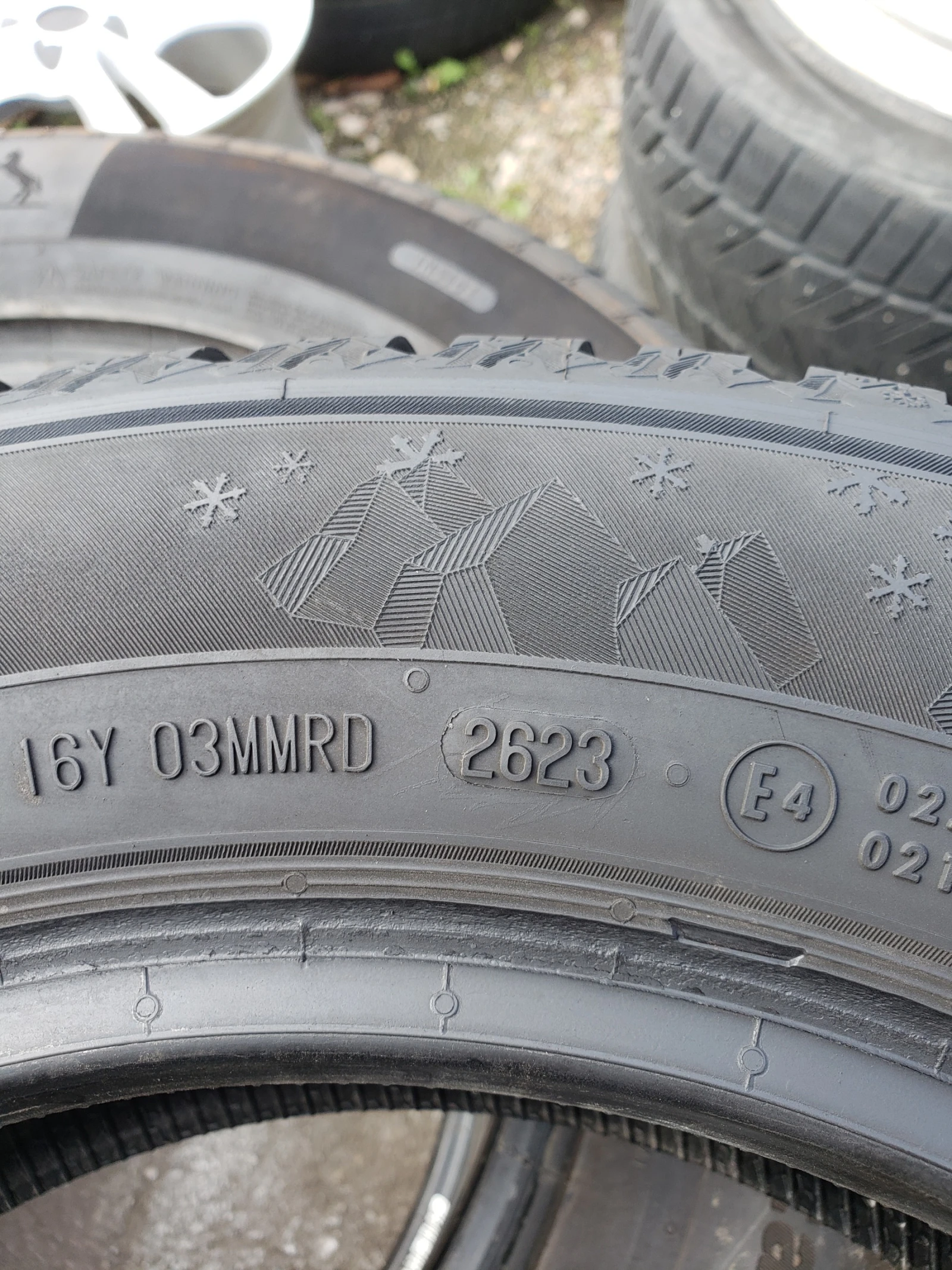Гуми Зимни 185/65R15, снимка 7 - Гуми и джанти - 56704971