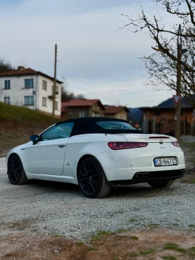 Alfa Romeo Spider, снимка 4