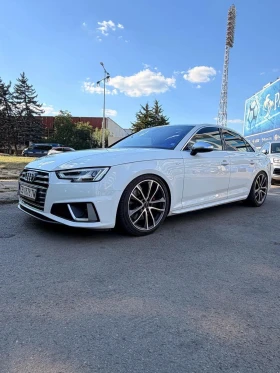 ������ Audi S4