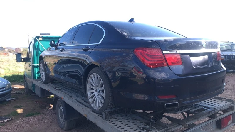 BMW 750 5.0i X-Drive, снимка 5 - Автомобили и джипове - 42268632