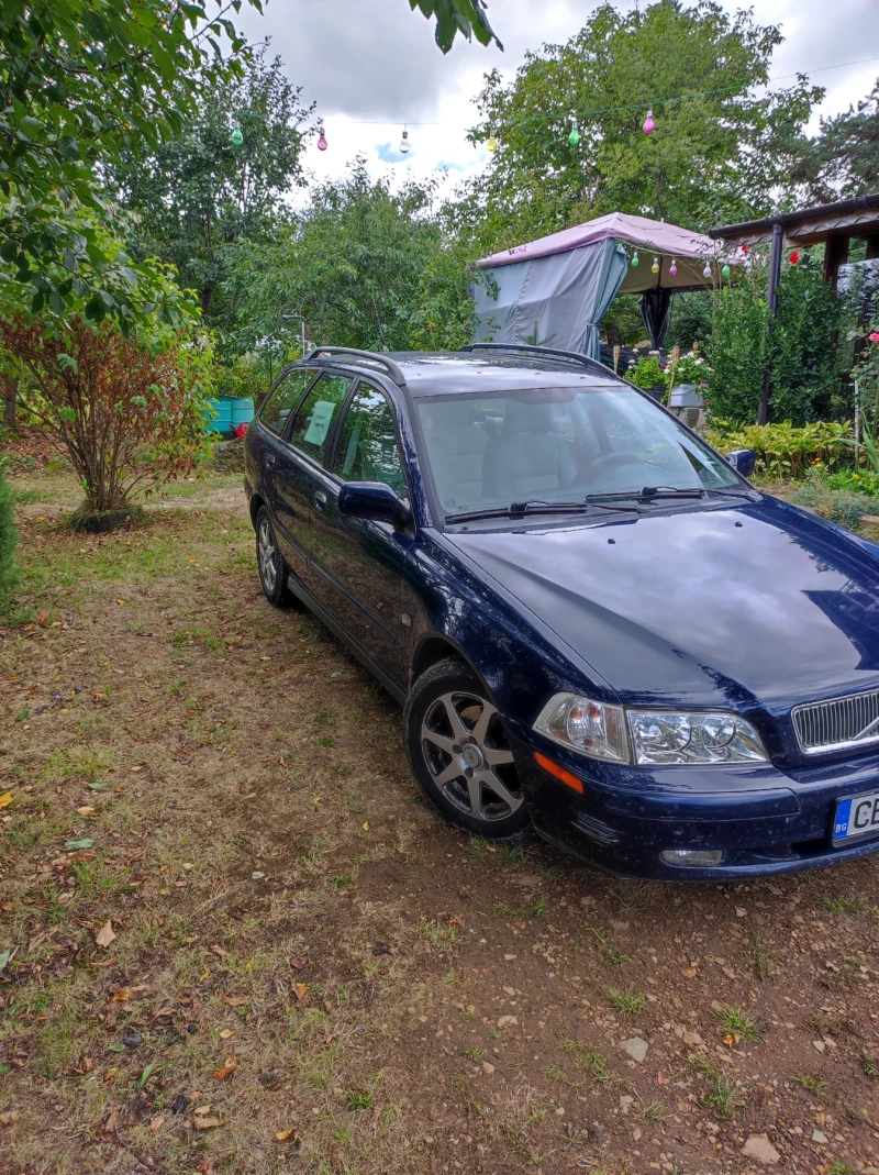 Volvo V40, снимка 3 - Автомобили и джипове - 47260286