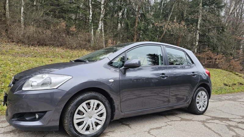 Toyota Auris 1.6, снимка 4 - Автомобили и джипове - 48403485