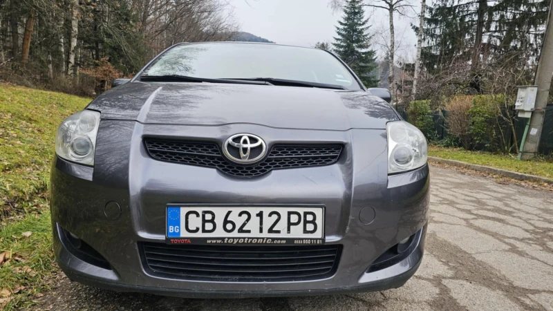 Toyota Auris 1.6, снимка 2 - Автомобили и джипове - 48403485