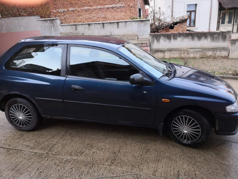 Mazda 323 2000d, снимка 3 - Автомобили и джипове - 48452803