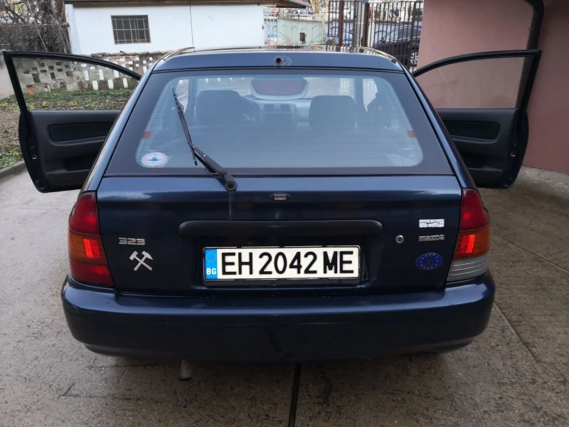 Mazda 323 2000d, снимка 8 - Автомобили и джипове - 48452803