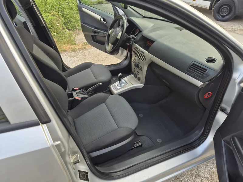 Opel Astra АВТОМАТИК, снимка 12 - Автомобили и джипове - 50639526
