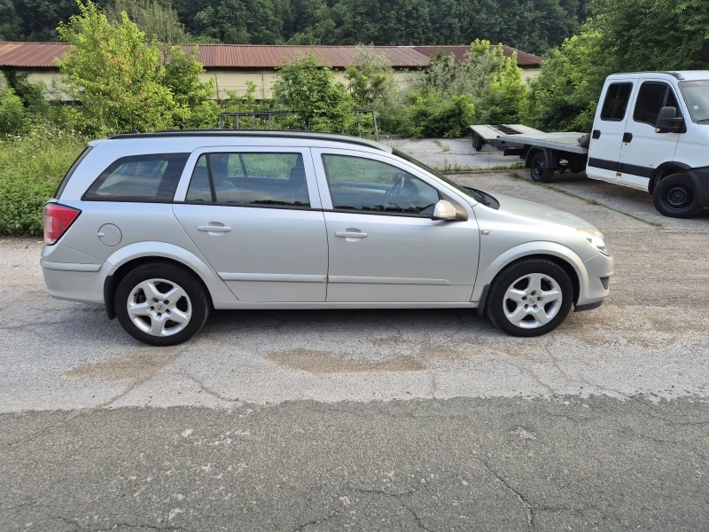 Opel Astra АВТОМАТИК, снимка 3 - Автомобили и джипове - 50639526