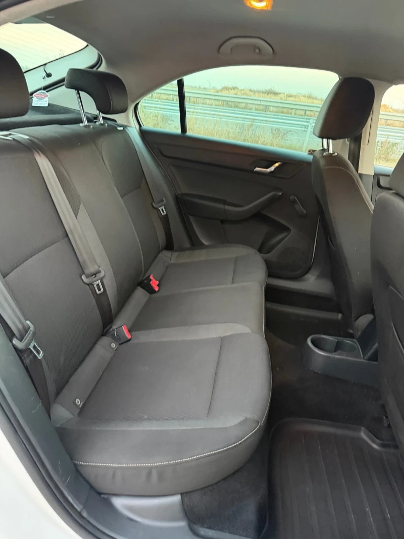 Skoda Rapid ТОП!!, снимка 8 - Автомобили и джипове - 53353198