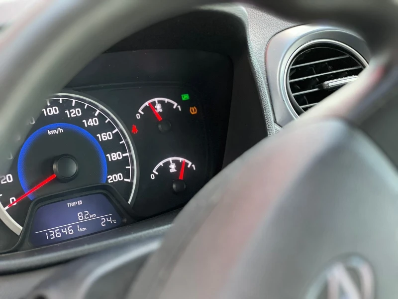 Hyundai I10, снимка 10 - Автомобили и джипове - 52294258