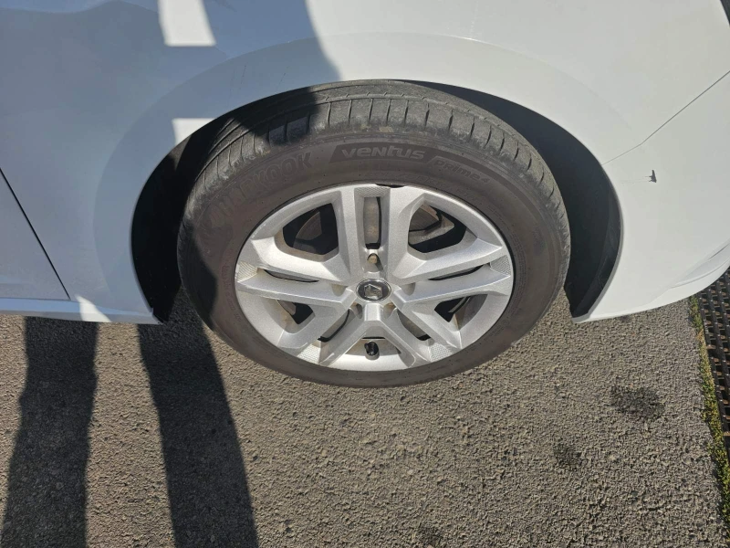 Renault Megane 1.3 TCe 140 EDC, снимка 15 - Автомобили и джипове - 51750129