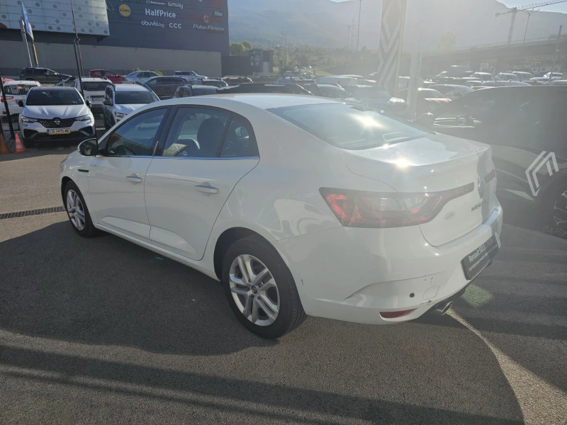 Renault Megane 1.3 TCe 140 EDC, снимка 4 - Автомобили и джипове - 51750129