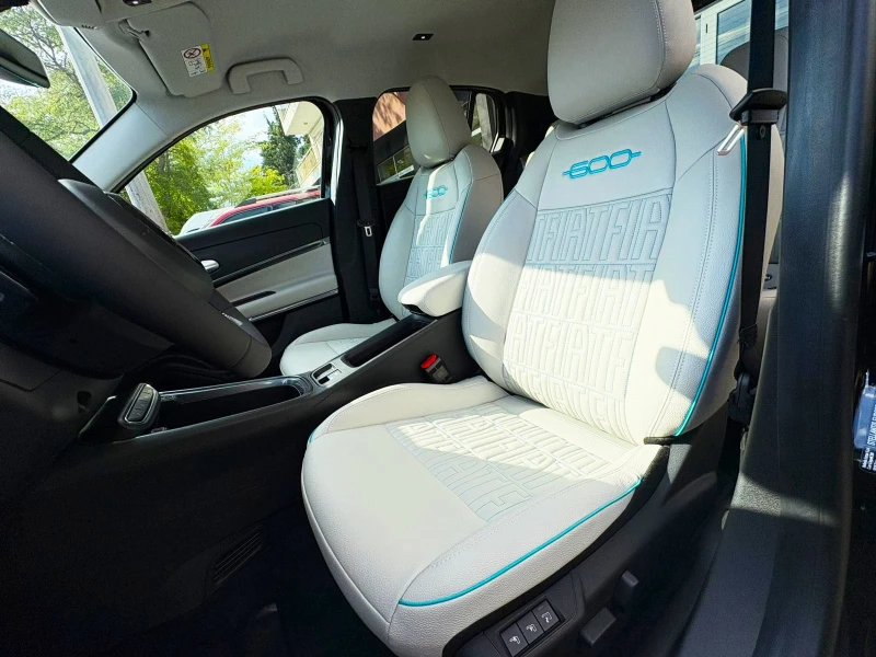 Fiat 600 LA PRIMA 1.2 145 hp FWD MHEV 6DCT, снимка 11 - Автомобили и джипове - 51910132